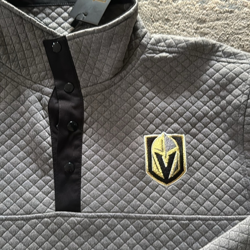 NWT 1/4 snap mock neck quilted patterned Las Vegas Knight pull over, Hockey - Picture 2 of 8